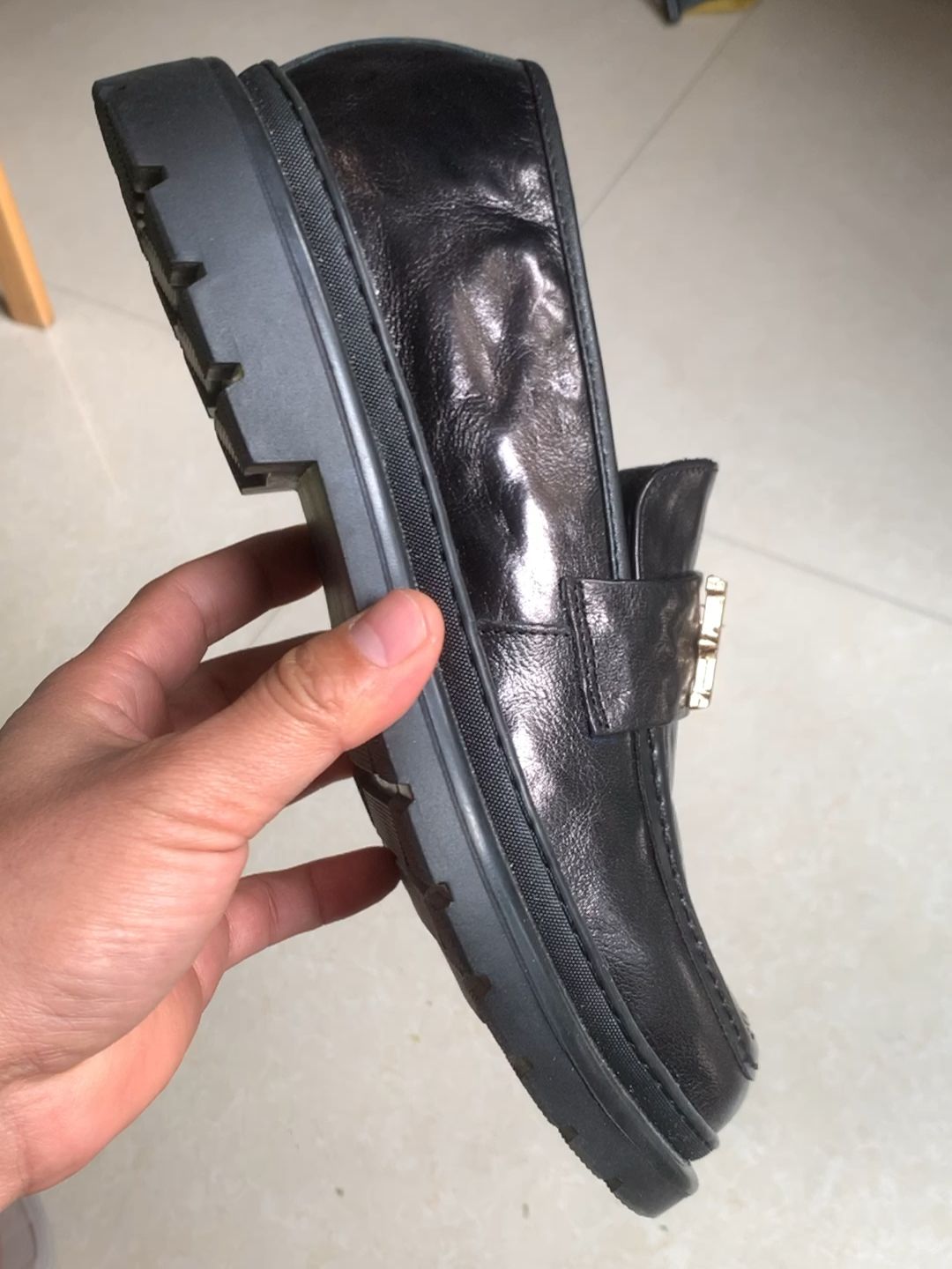 厚底 低帮 一脚蹬 深口鞋 皮革  - VALI鞋履AI设计主图