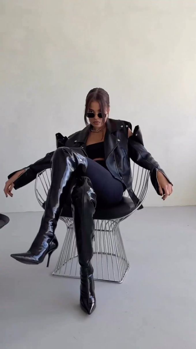 皮革面料 翻驳领 夜蓝色 基础扣饰 前卫 