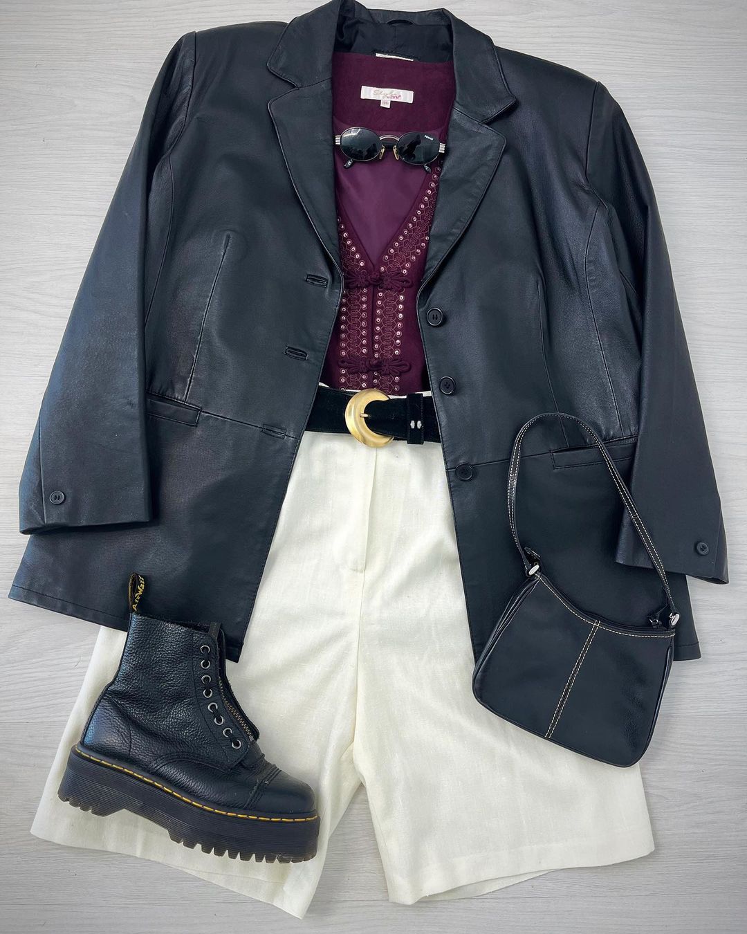 皮革面料 H型 翻驳领 深蓝黑色 基础扣饰 都市  - VALI鞋履AI设计主图