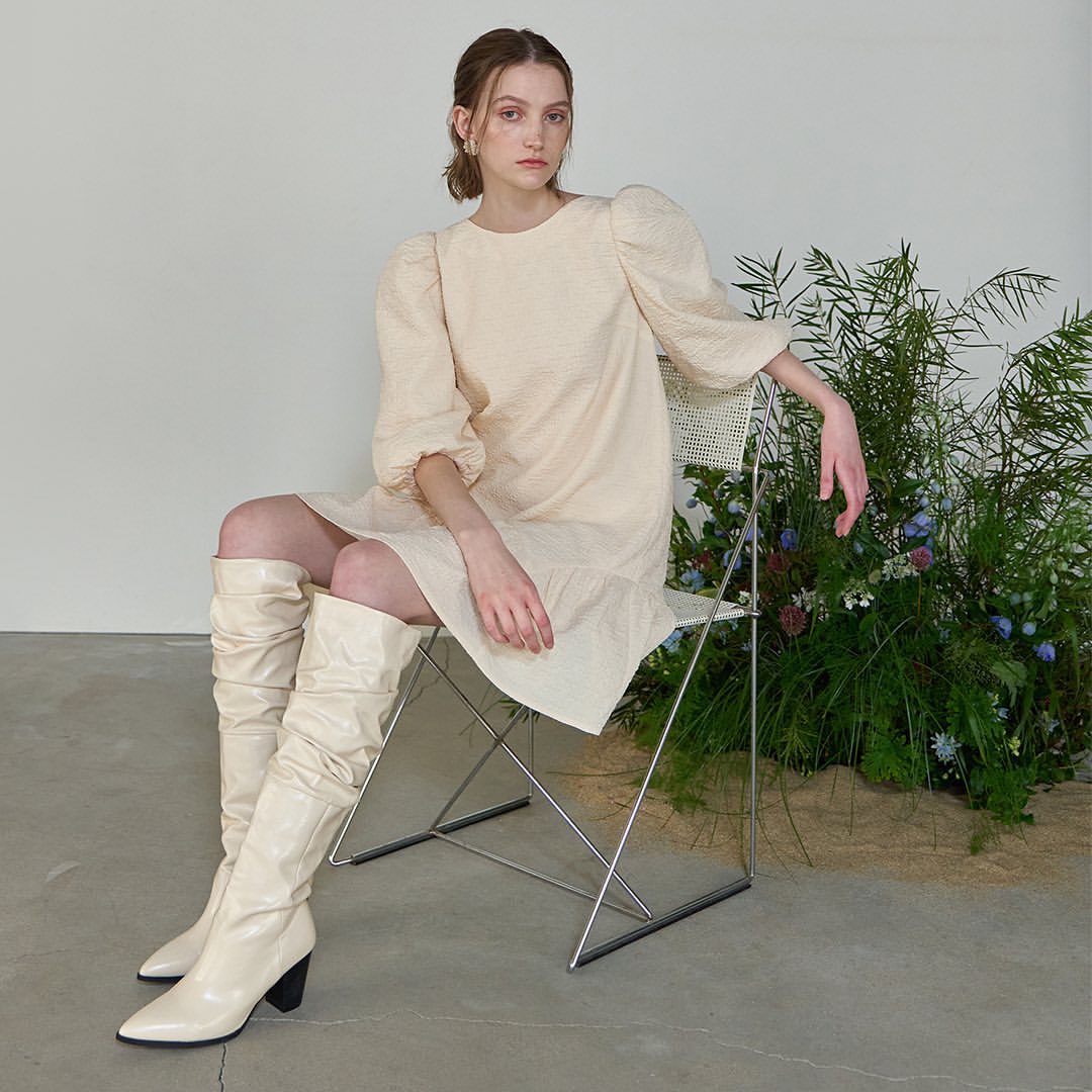 棉麻 圆形领 抽褶 燕麦色 深银灰色 天鹅白  - VALI鞋履AI设计主图