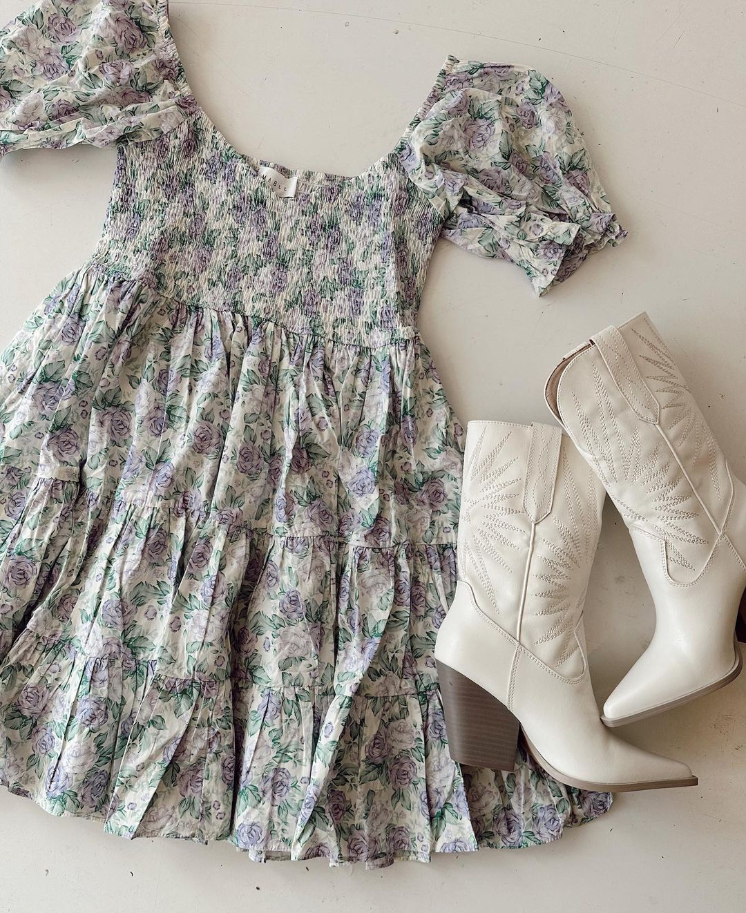 雪纺 X型 植物/花卉 碎花 抽褶 打揽 印花 塔灰色 海盗黑  - VALI鞋履AI设计主图