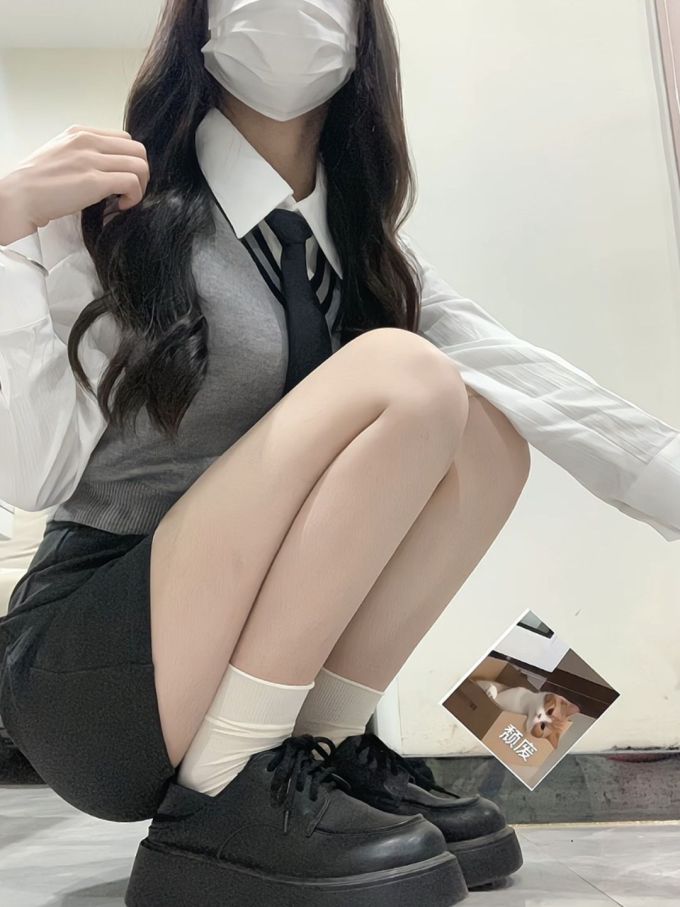 棉麻 衬衫领 酱黑色 深暗灰 基础扣饰 学院风 