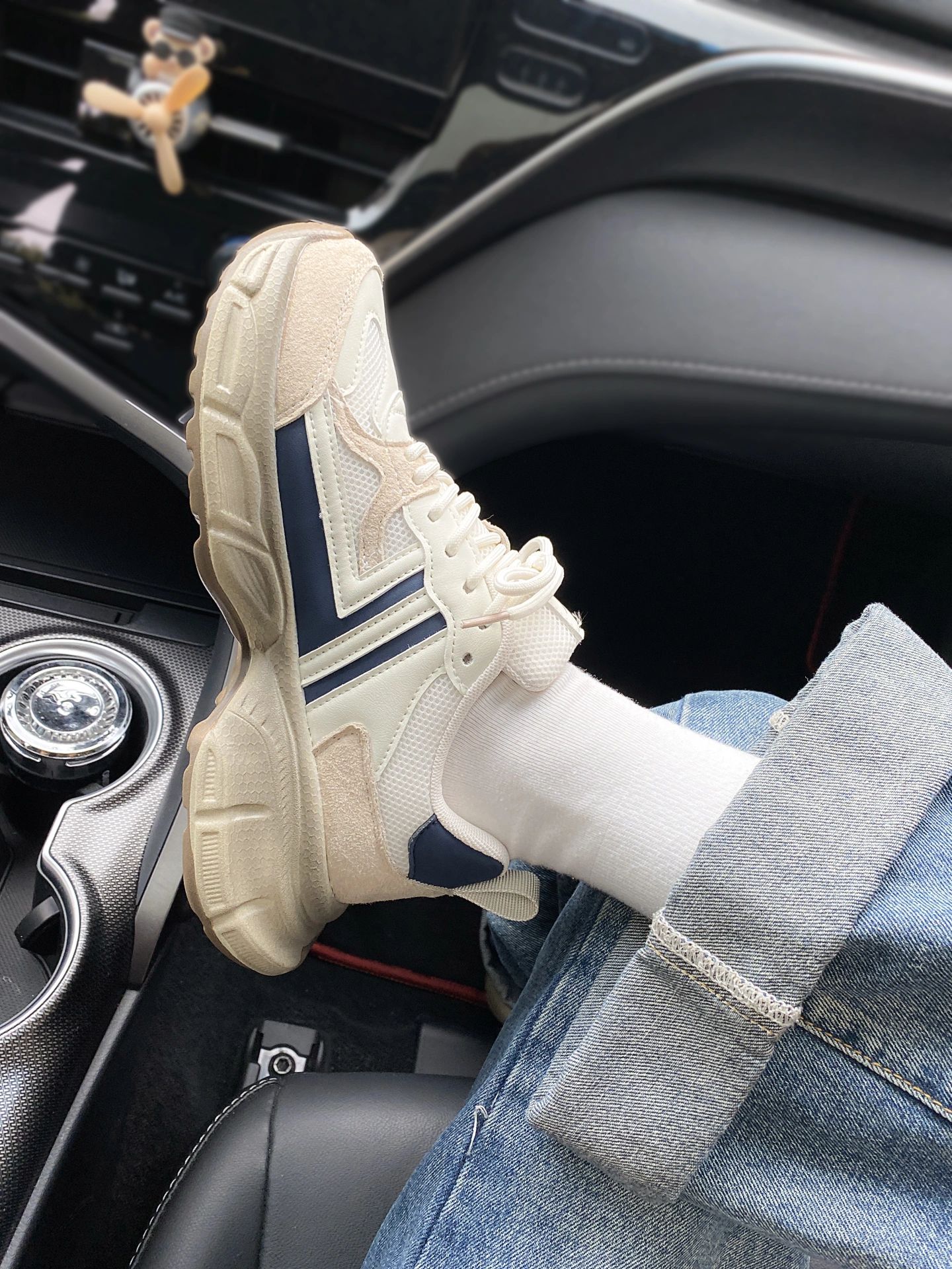 中帮 系带  - VALI鞋履AI设计主图