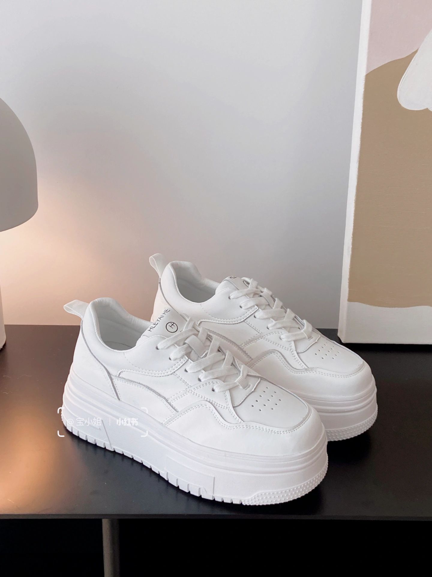 低帮 系带 皮革  - VALI鞋履AI设计主图