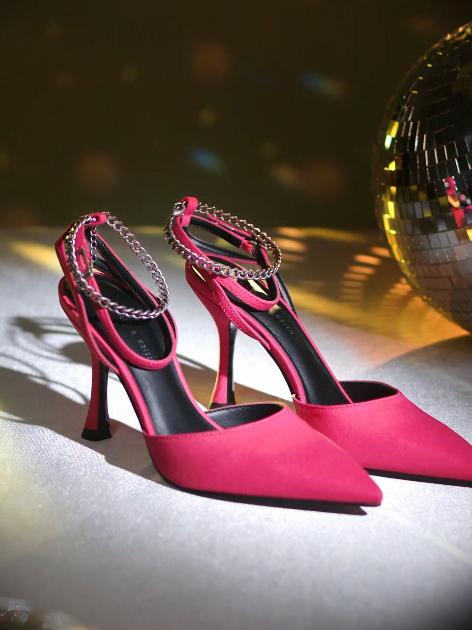 高跟 细跟 无帮 袢扣 皮革  - VALI鞋履AI设计主图