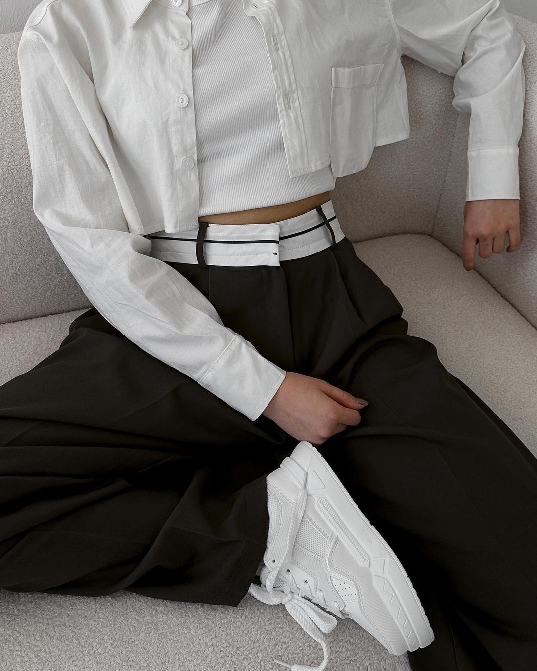 夜幕色 都市  - VALI鞋履AI设计主图