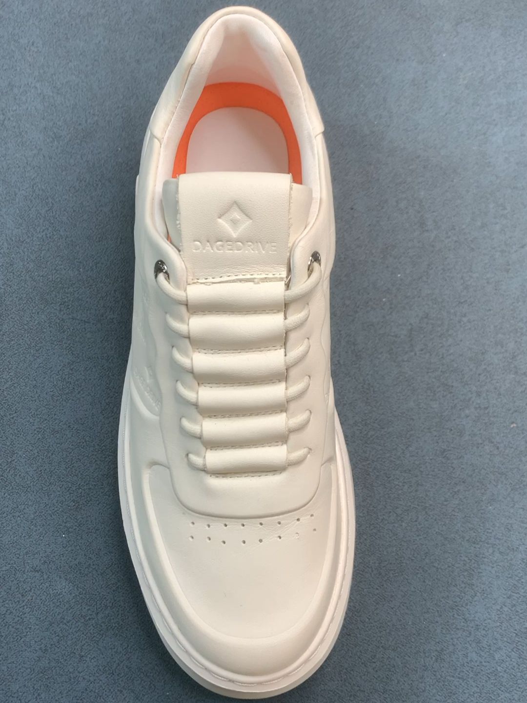 皮革  - VALI鞋履AI设计主图