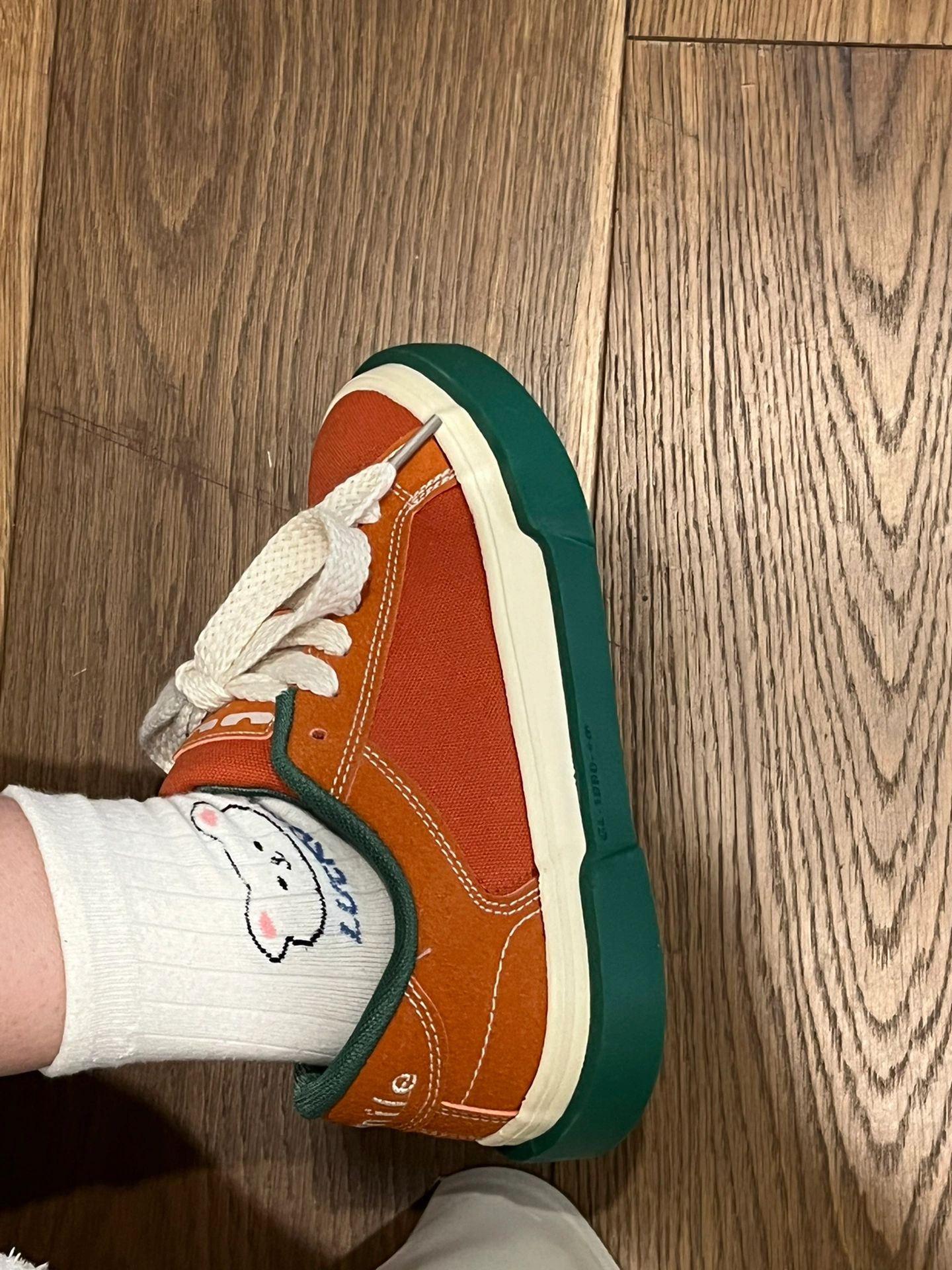 低帮 系带  - VALI鞋履AI设计主图