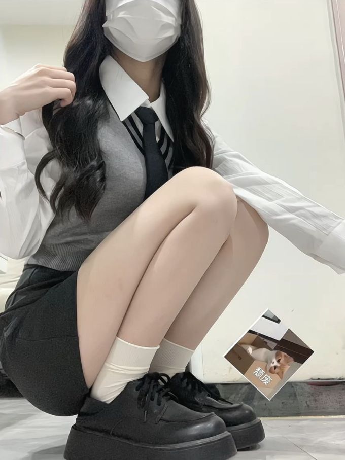 棉麻 衬衫领 酱黑色 深暗灰 基础扣饰 学院风 