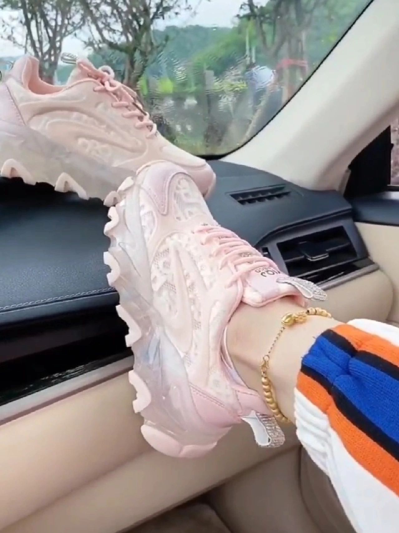 低帮 系带  - VALI鞋履AI设计主图