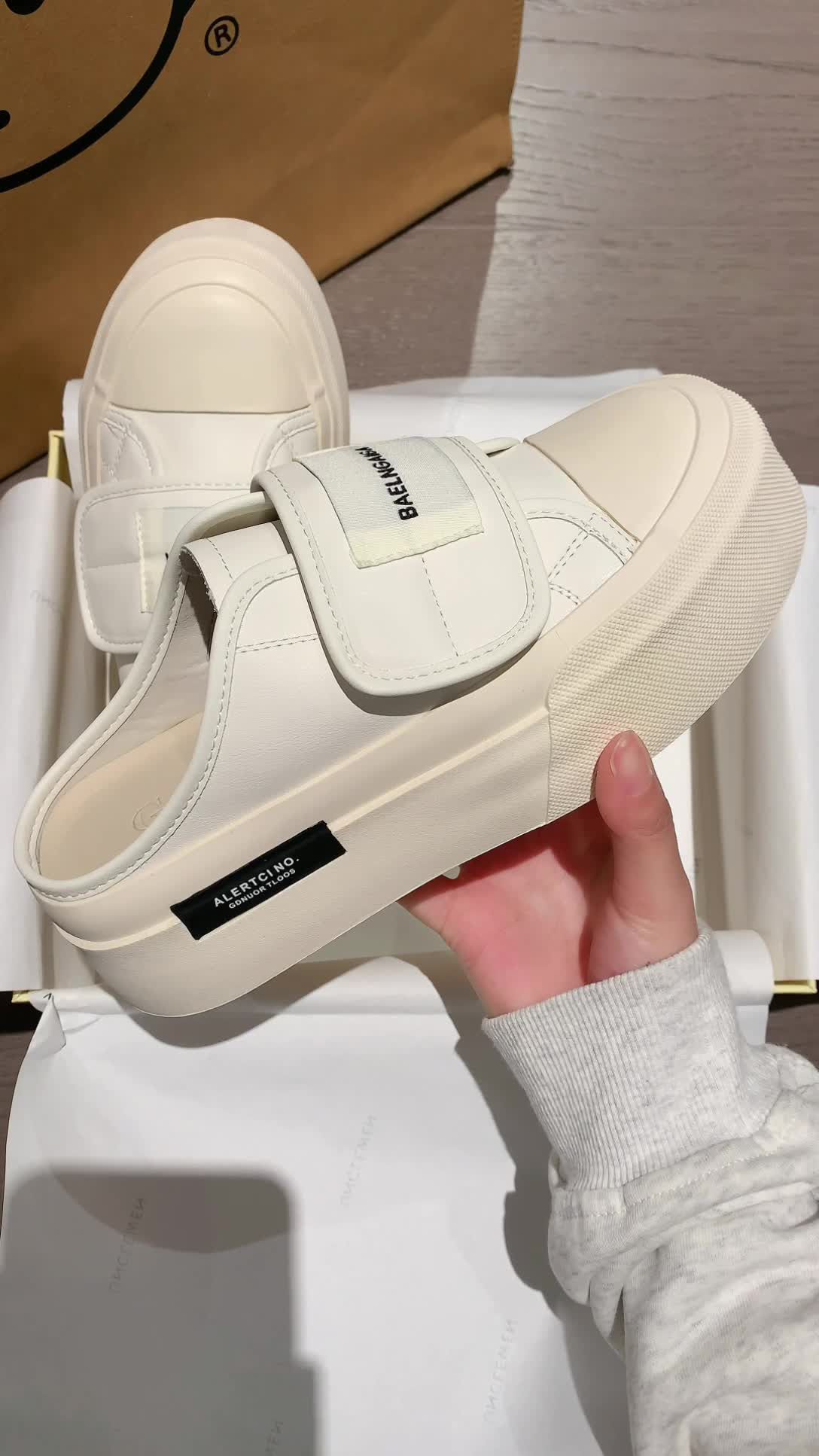 低帮 魔术贴 皮革  - VALI鞋履AI设计主图