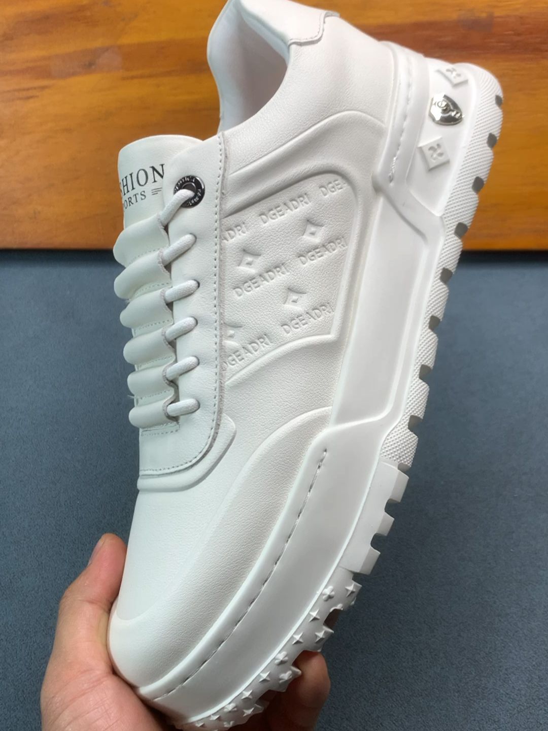 低帮 系带 皮革  - VALI鞋履AI设计主图