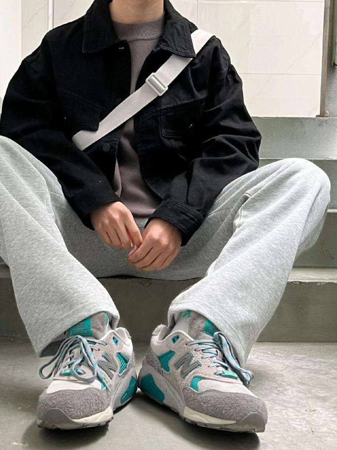 针织面料 抽褶 踢踏舞鞋色 炽白 云雾色 基础扣饰 