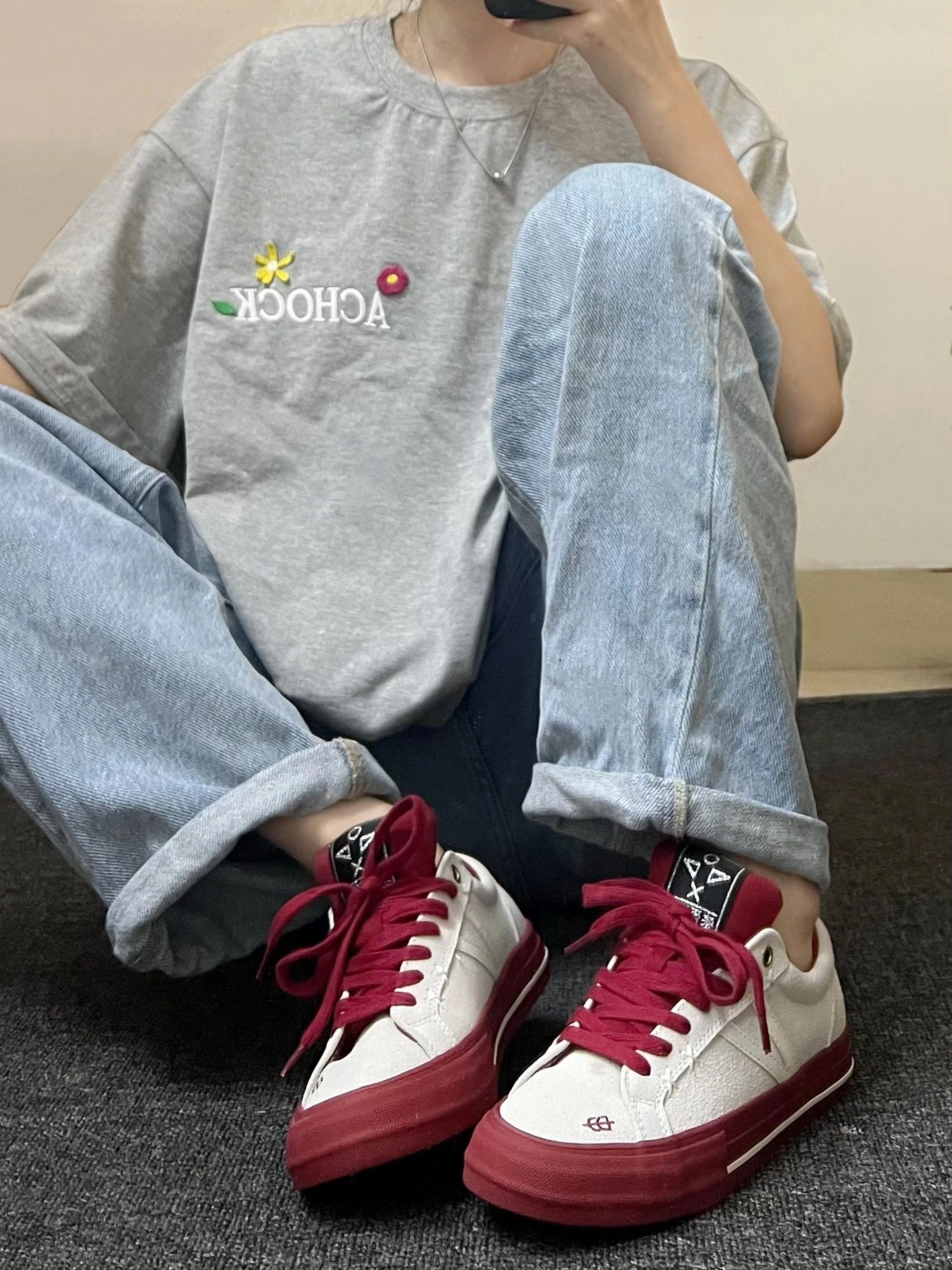 文字图案 绣花 浅天蓝色  - VALI鞋履AI设计主图