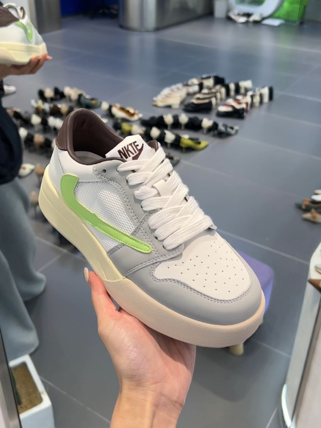 低帮 系带 皮革  - VALI鞋履AI设计主图