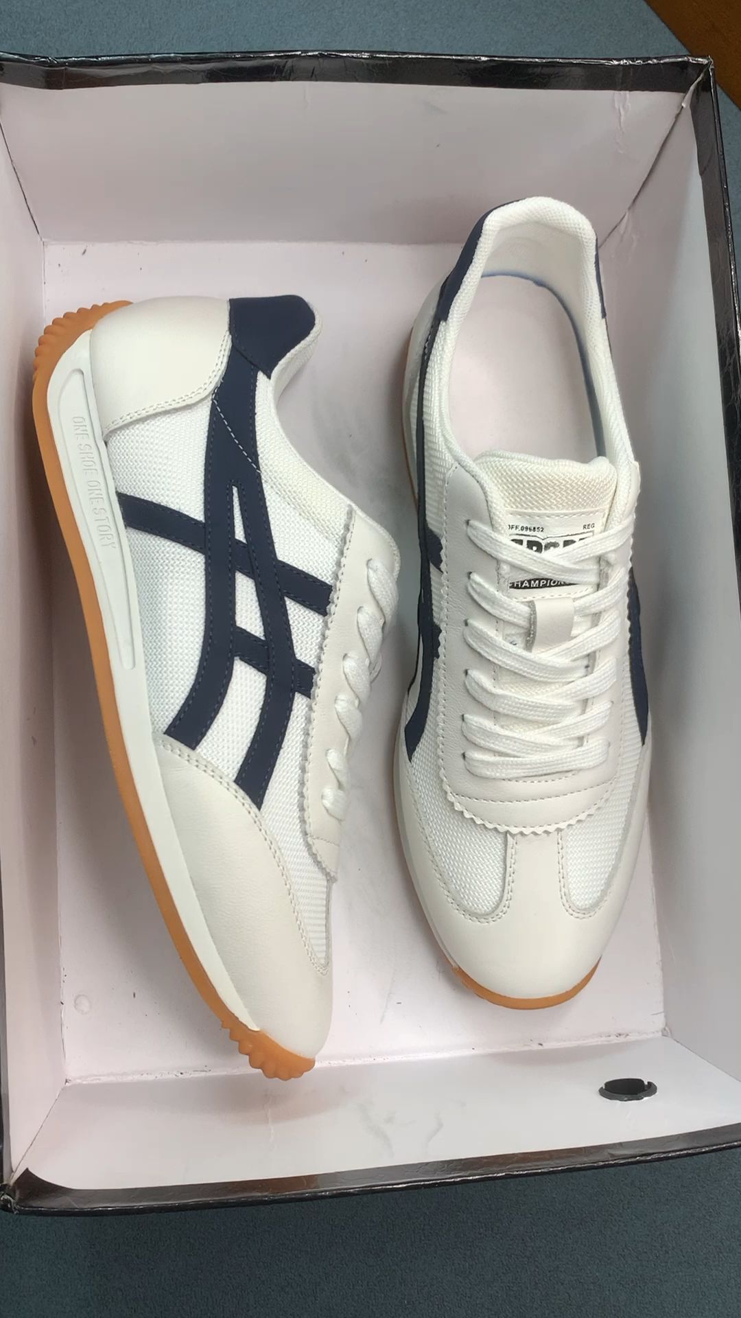 低帮 皮革  - VALI鞋履AI设计主图