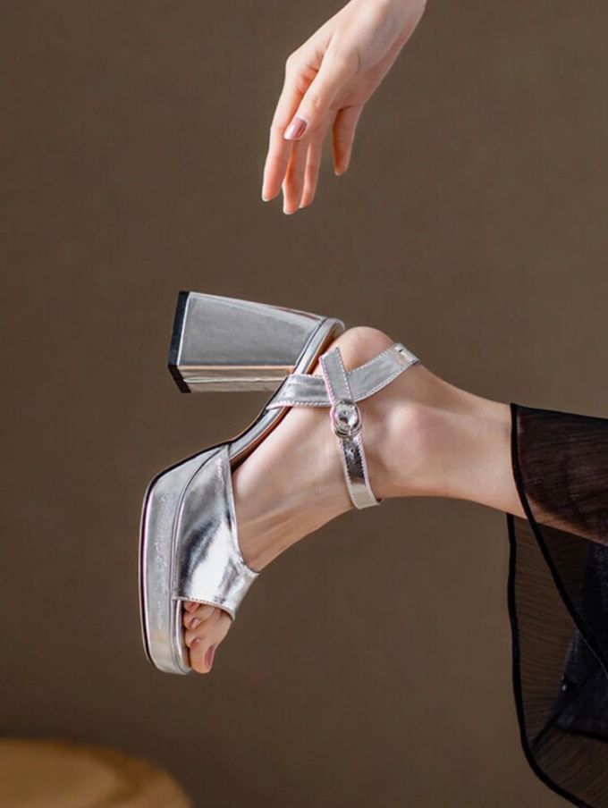 高跟 粗跟 无帮 袢扣 皮革 