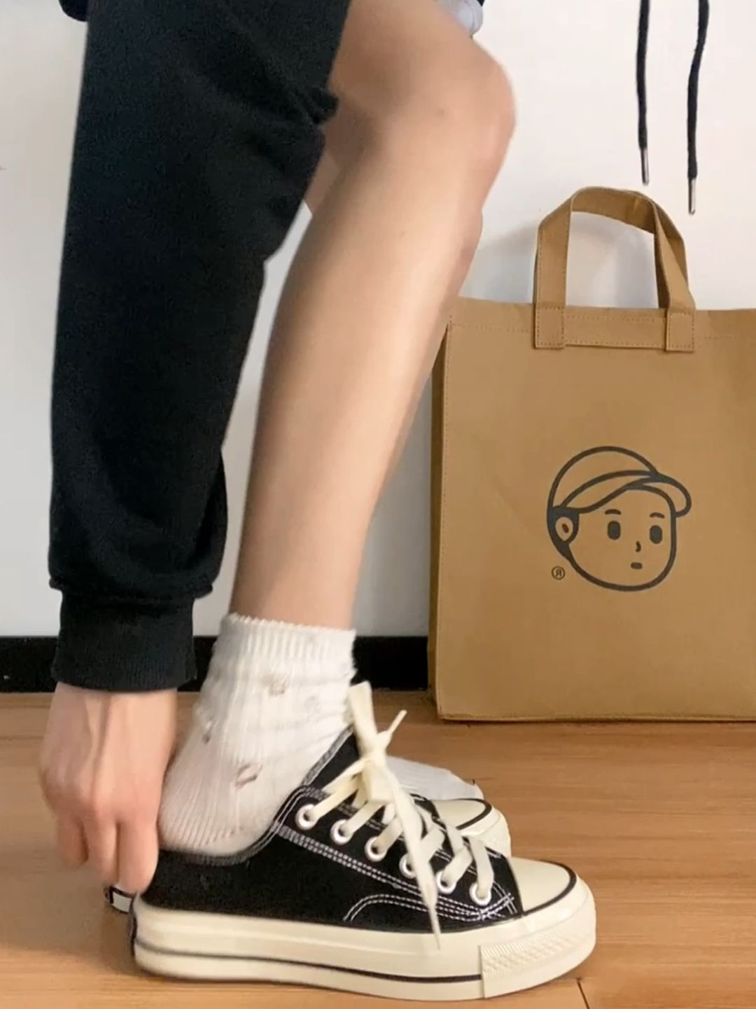 低帮 系带  - VALI鞋履AI设计主图