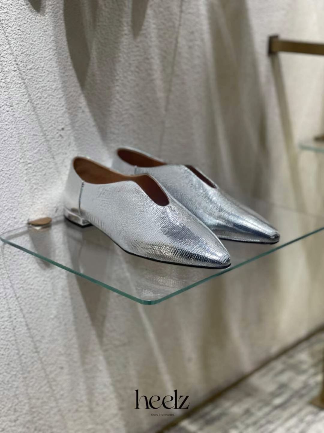 无帮 皮革  - VALI鞋履AI设计主图