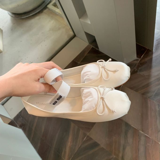 圆头 浅口鞋 皮革 