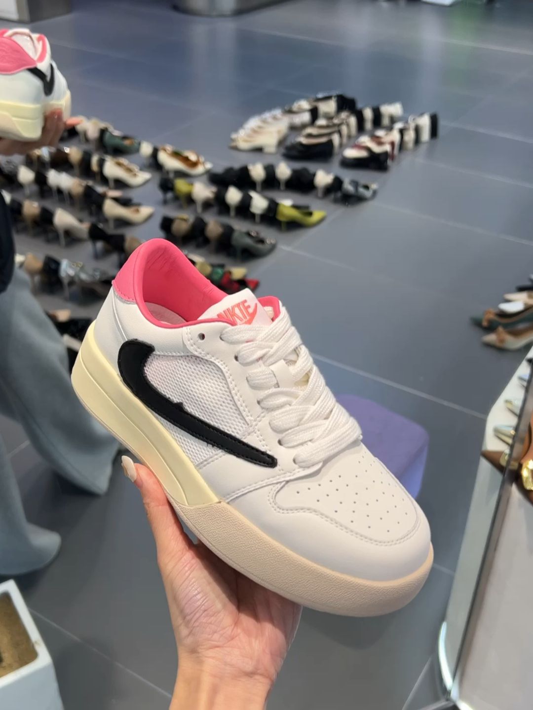 低帮 系带 皮革  - VALI鞋履AI设计主图