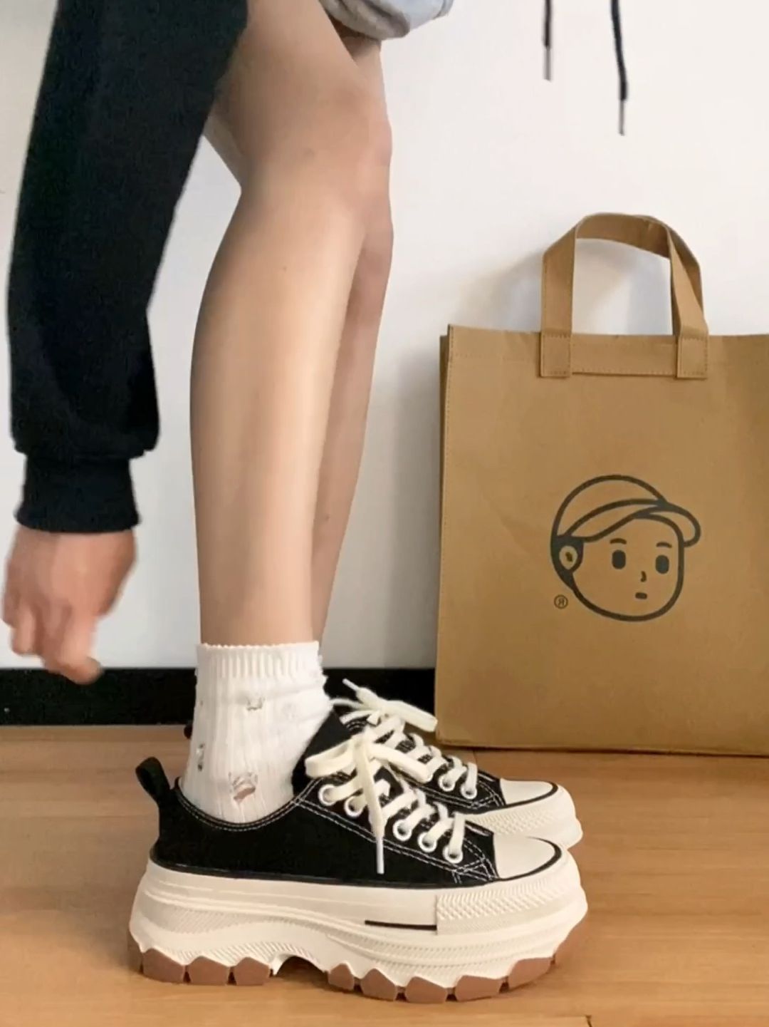 低帮 系带  - VALI鞋履AI设计主图