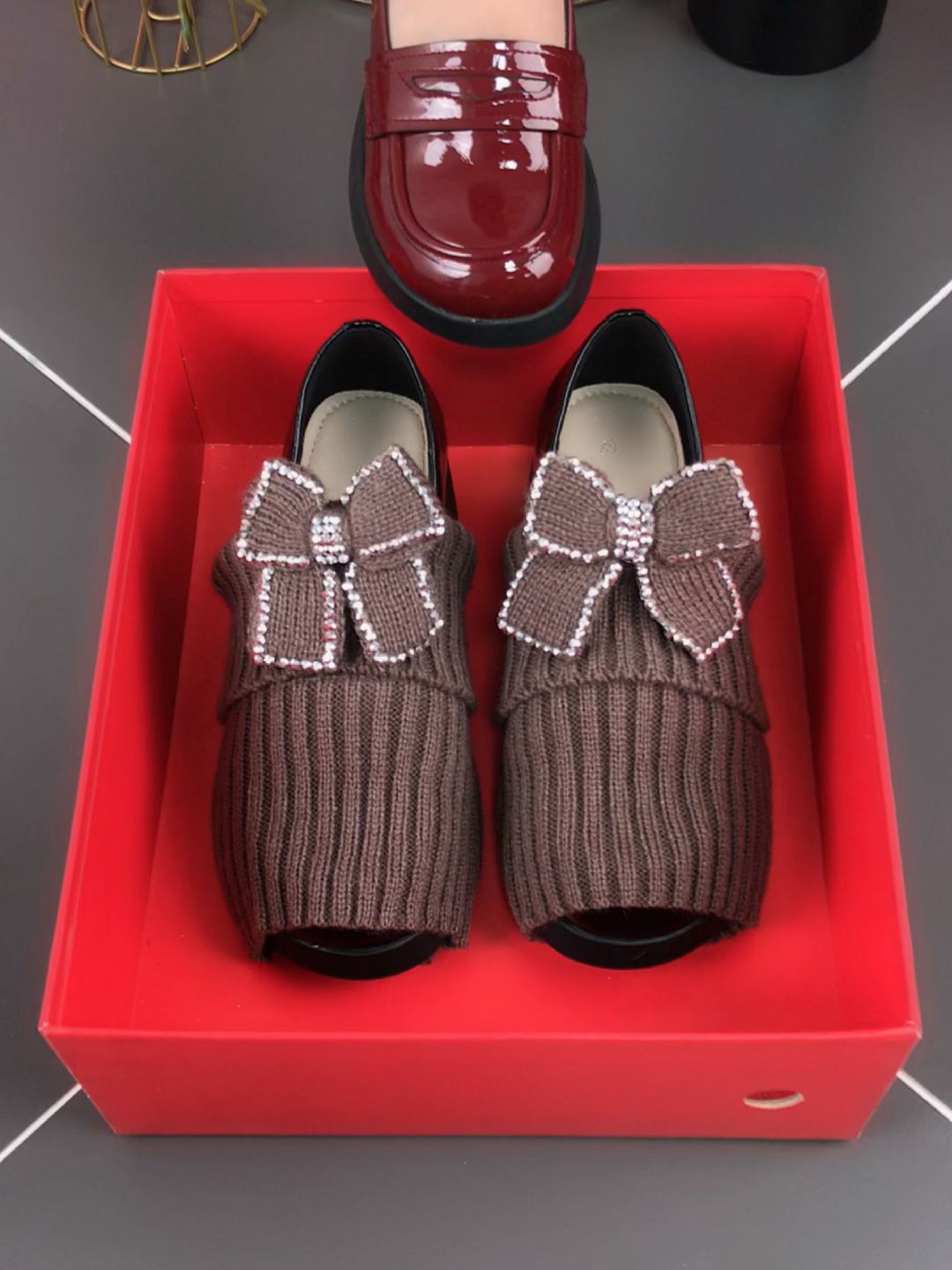 圆头 低帮 魔术贴  - VALI鞋履AI设计主图