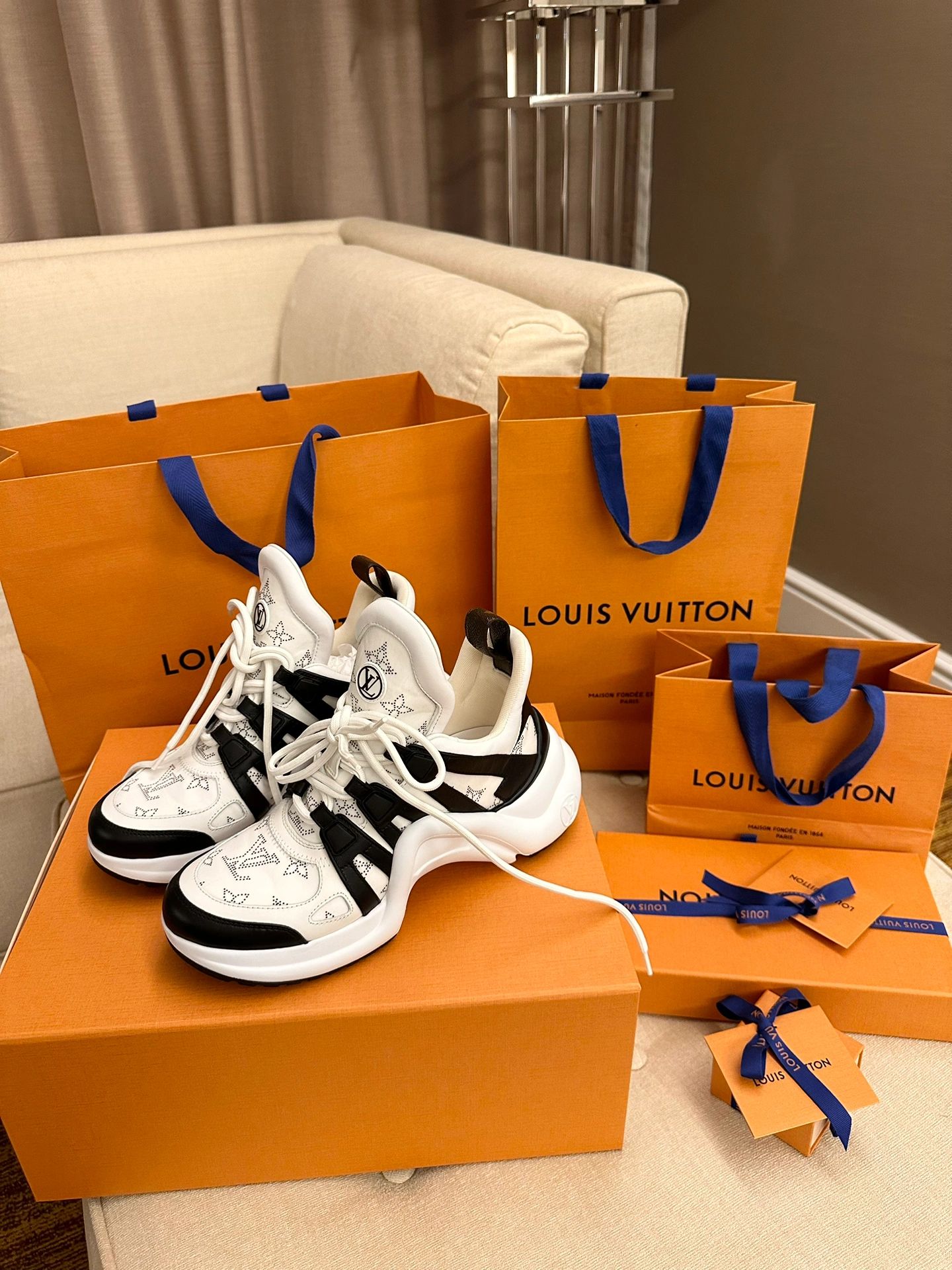 中帮 系带 皮革  - VALI鞋履AI设计主图