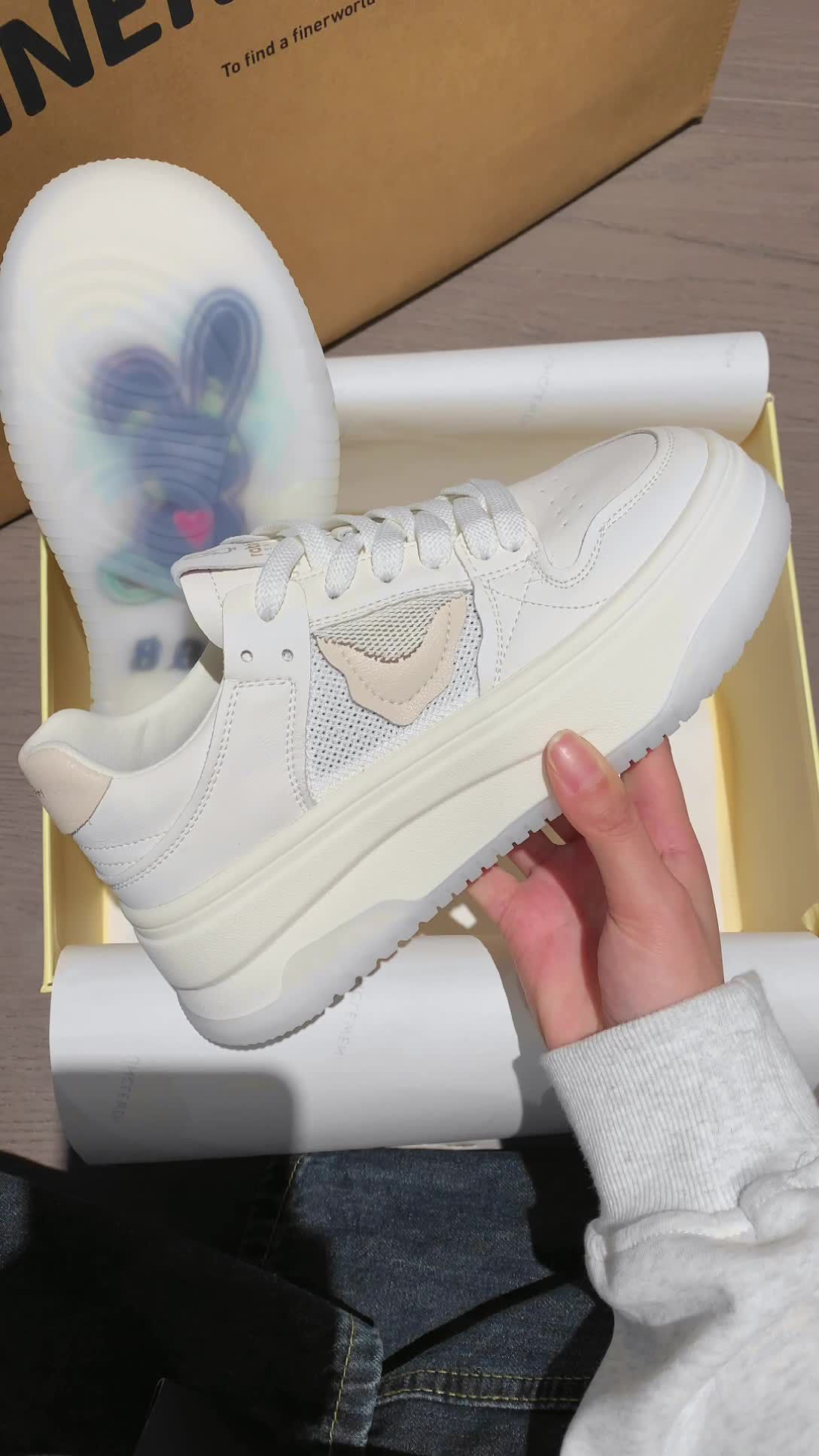 低帮 系带 魔术贴  - VALI鞋履AI设计主图