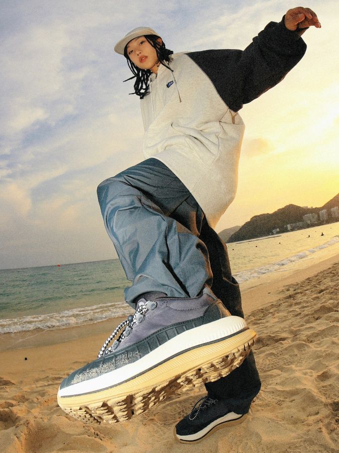 针织面料 连帽领 酱黑色 牡蛎白 基础绳带 