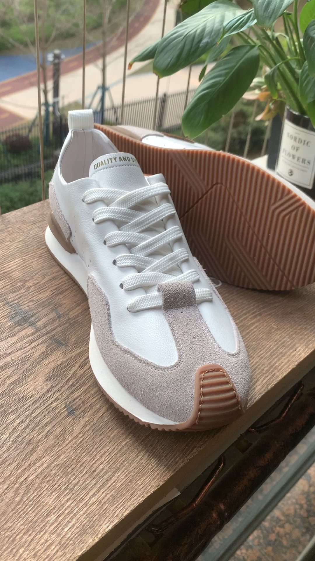 低帮 系带 皮革  - VALI鞋履AI设计主图