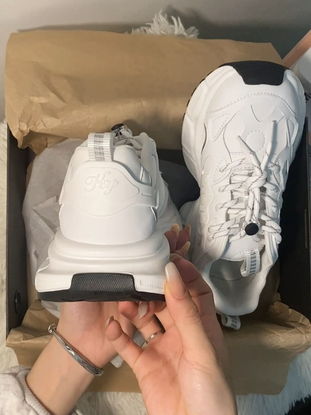 系带 皮革  - VALI鞋履AI设计主图