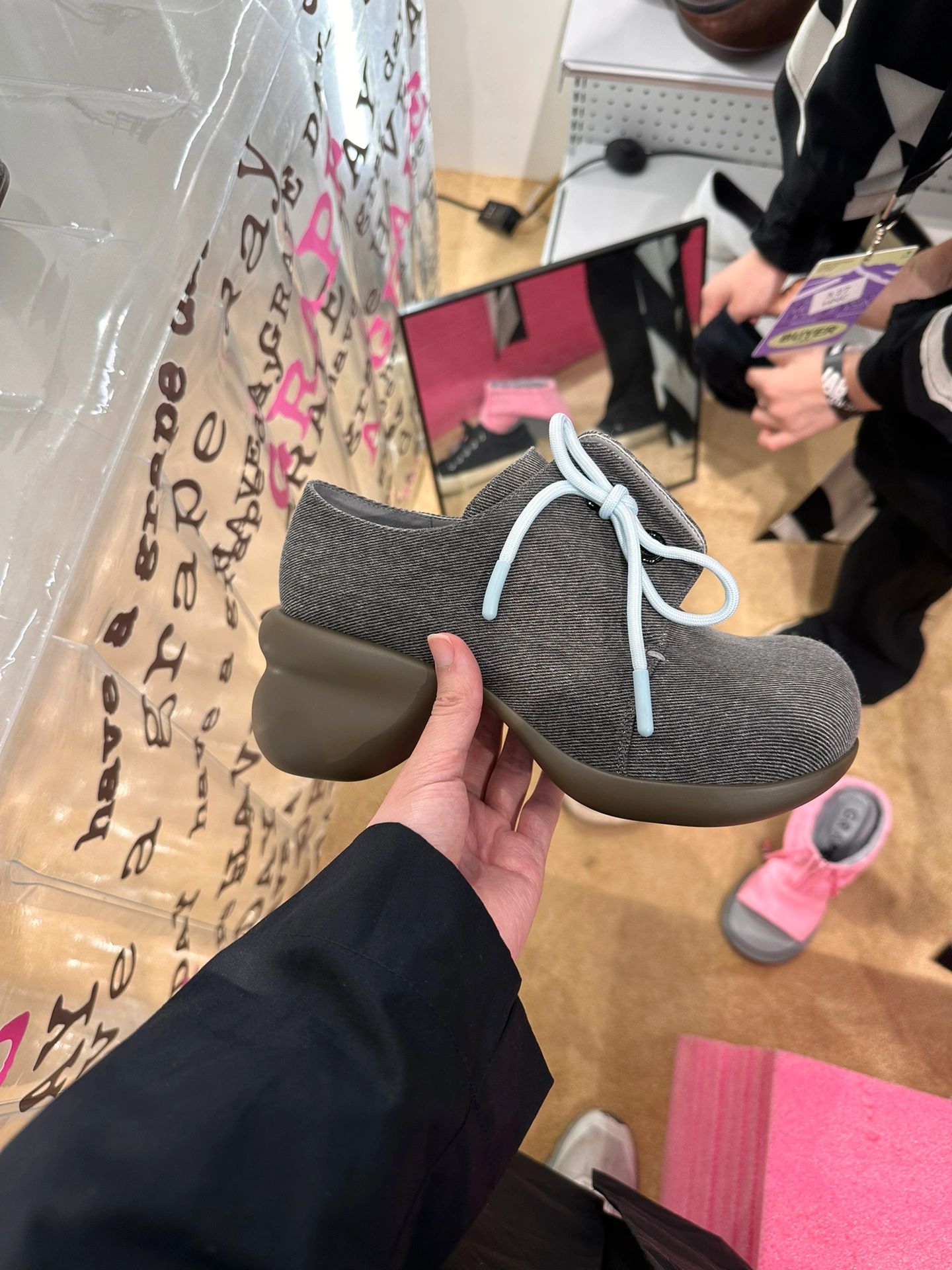 低帮 系带 网面  - VALI鞋履AI设计主图