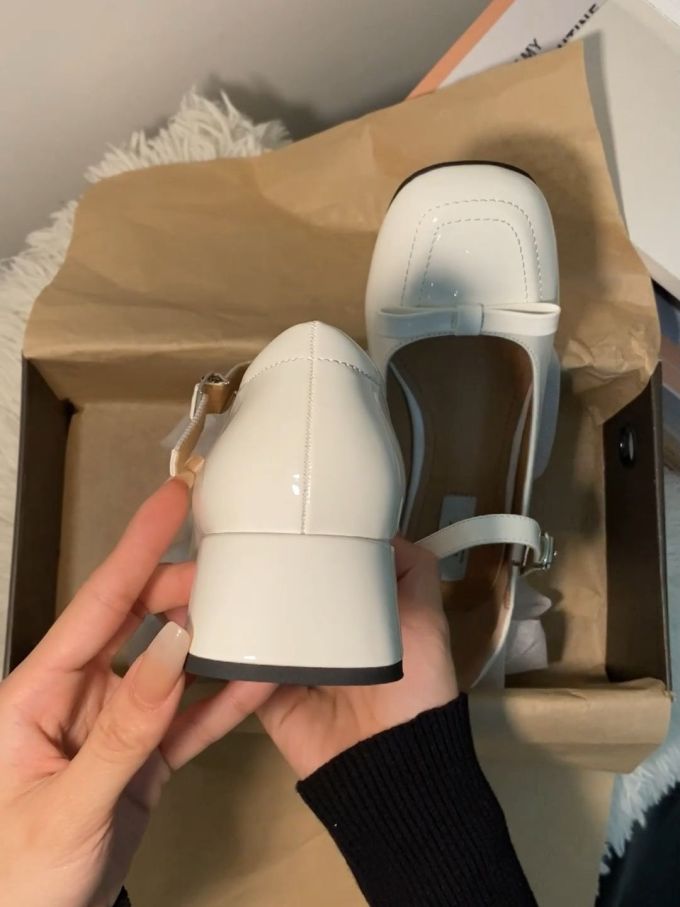 圆头 袢扣 中口鞋 皮革 