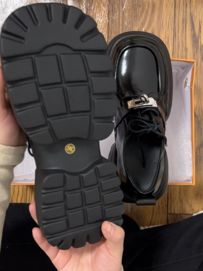 圆头 袢扣 皮革 