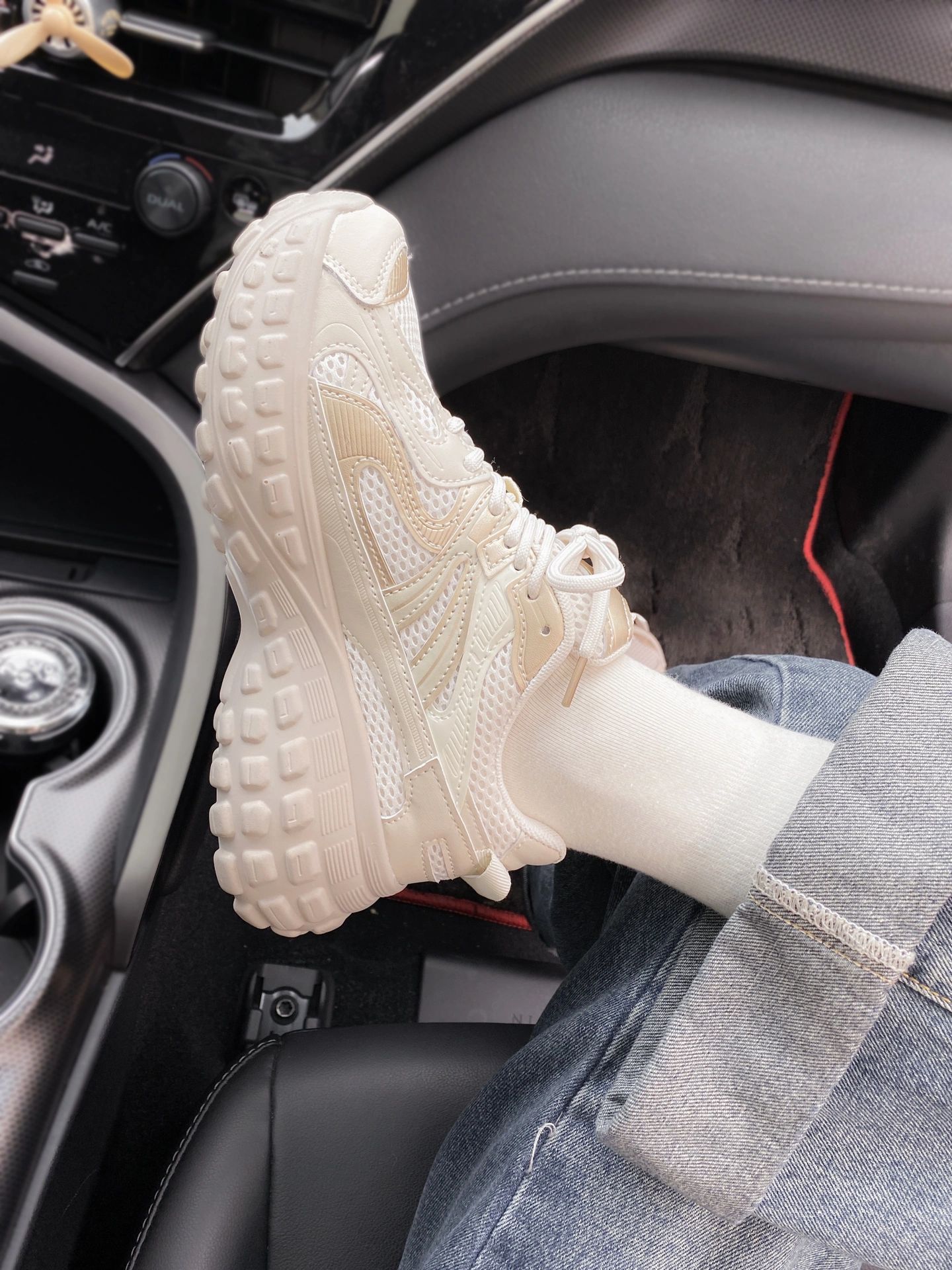 低帮 系带  - VALI鞋履AI设计主图