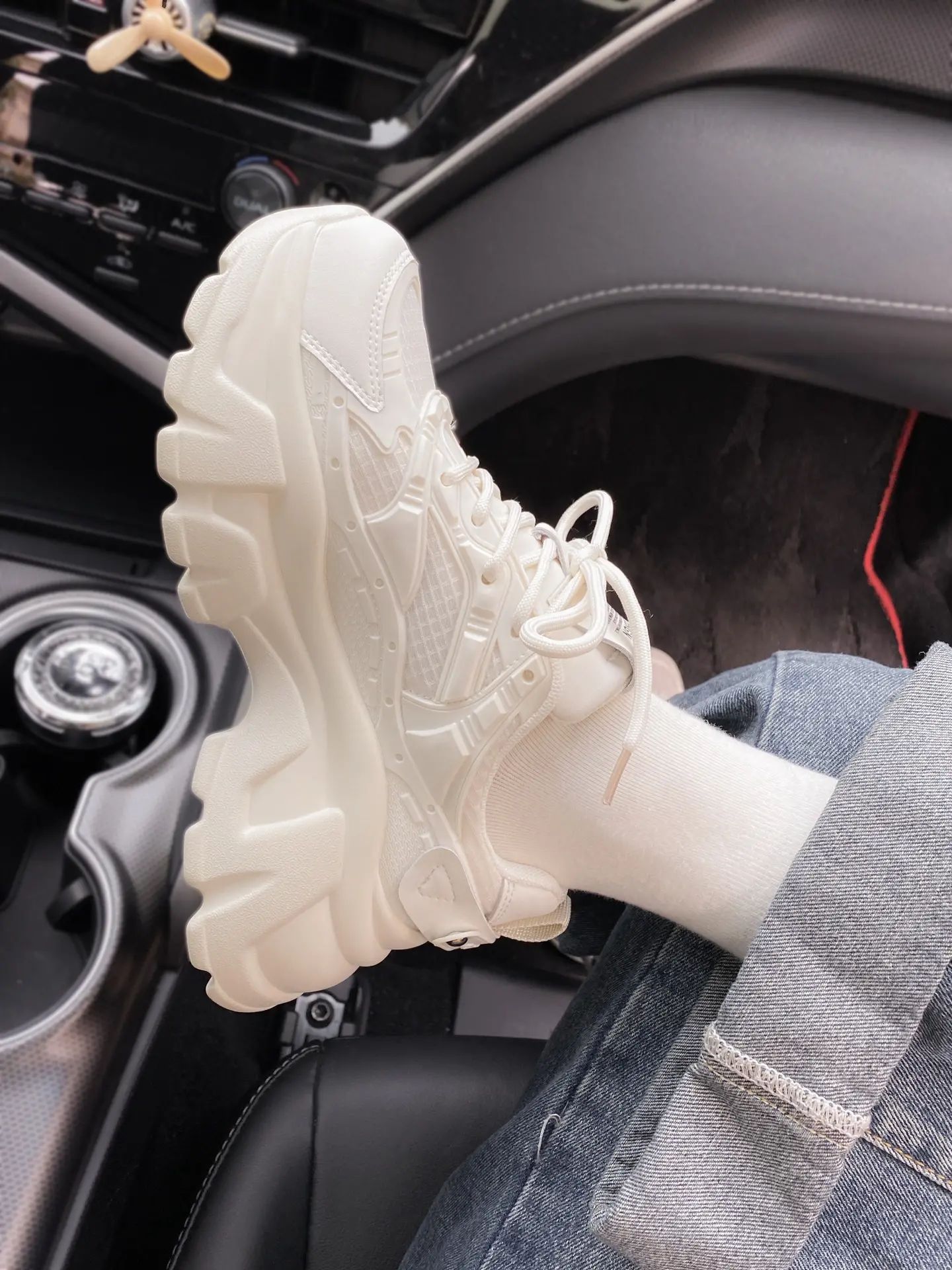 低帮 系带  - VALI鞋履AI设计主图