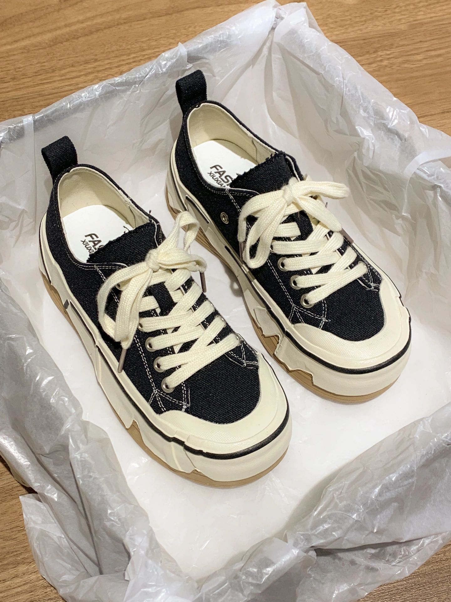 低帮 系带  - VALI鞋履AI设计主图