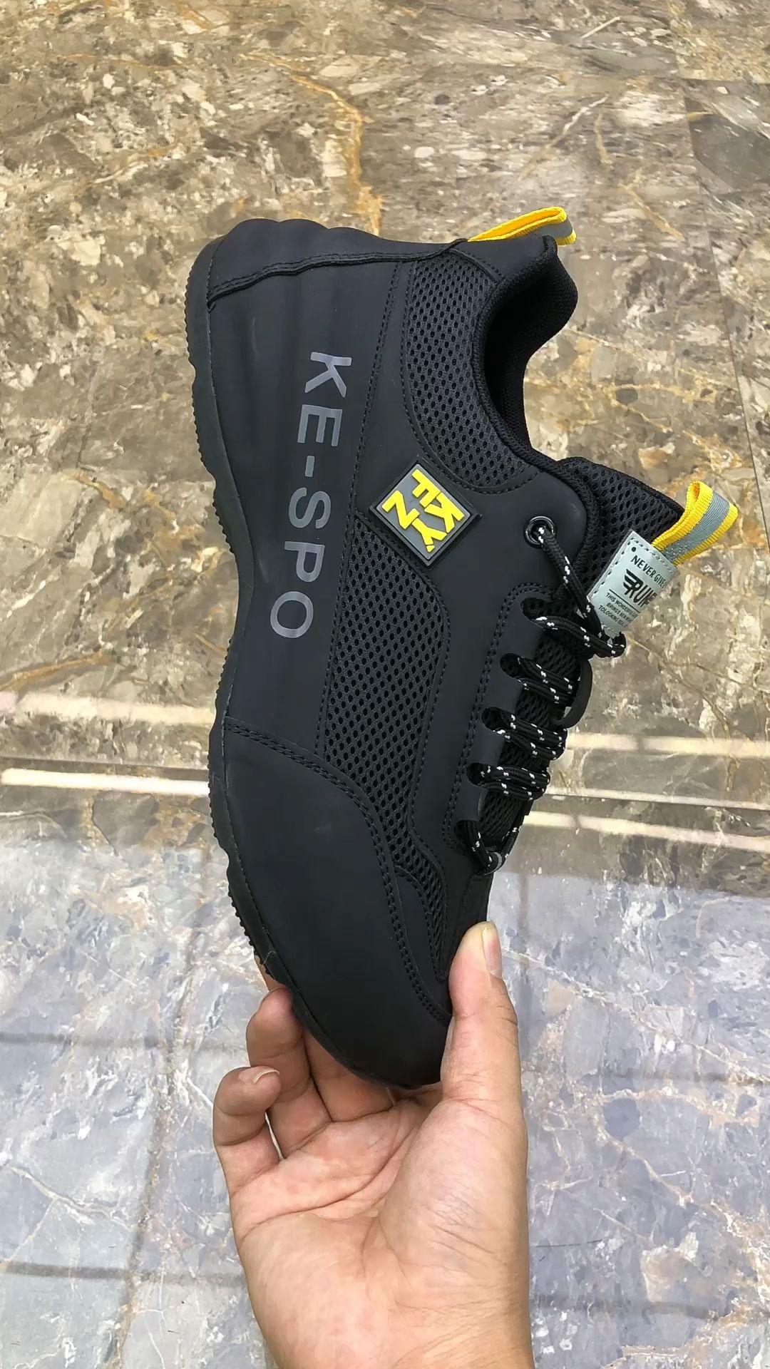 低帮 系带 网面  - VALI鞋履AI设计主图