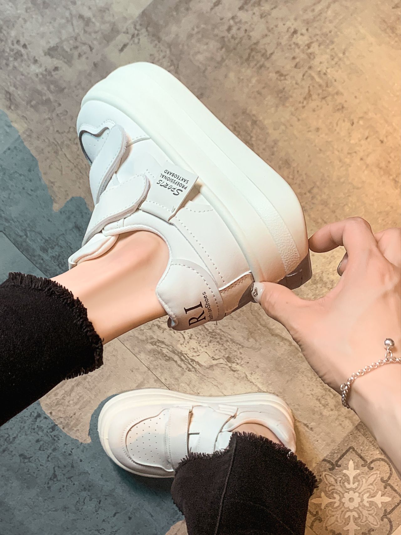 低帮 皮革  - VALI鞋履AI设计主图