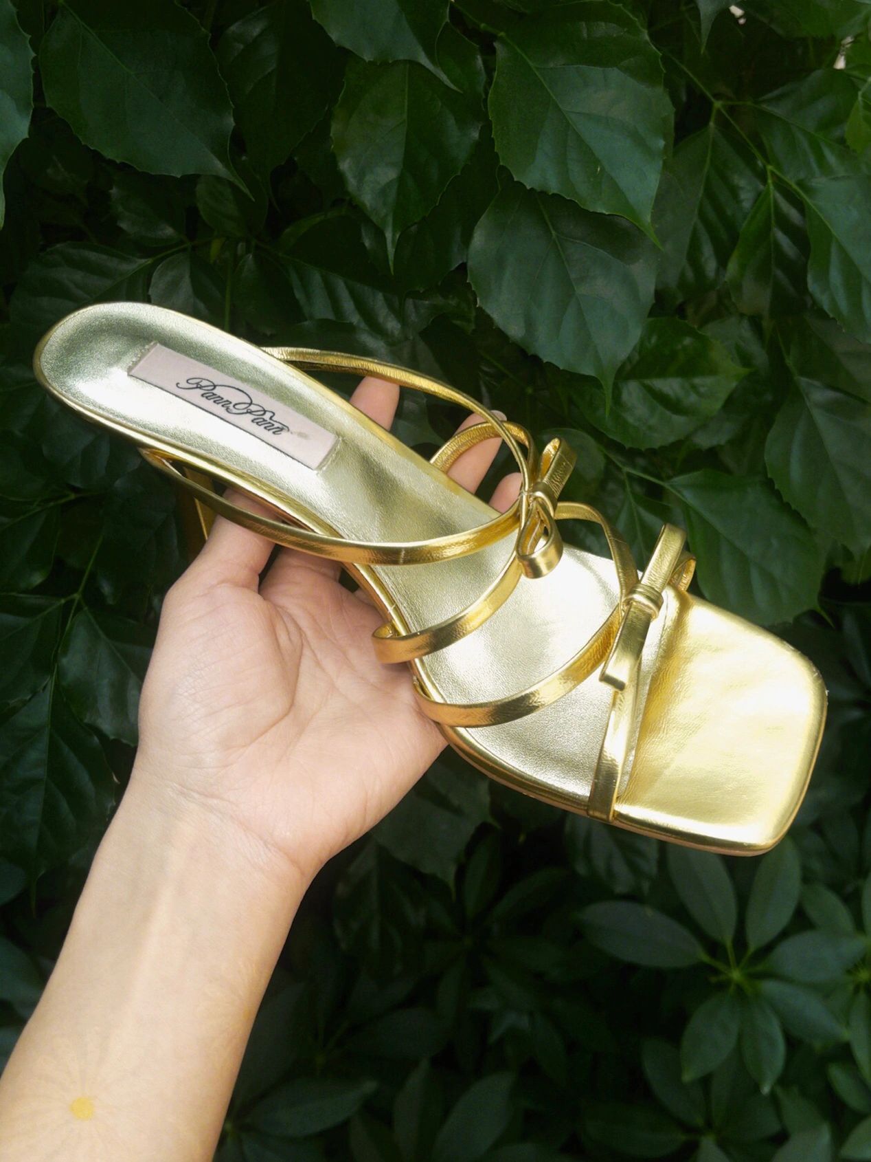 无帮 皮革  - VALI鞋履AI设计主图