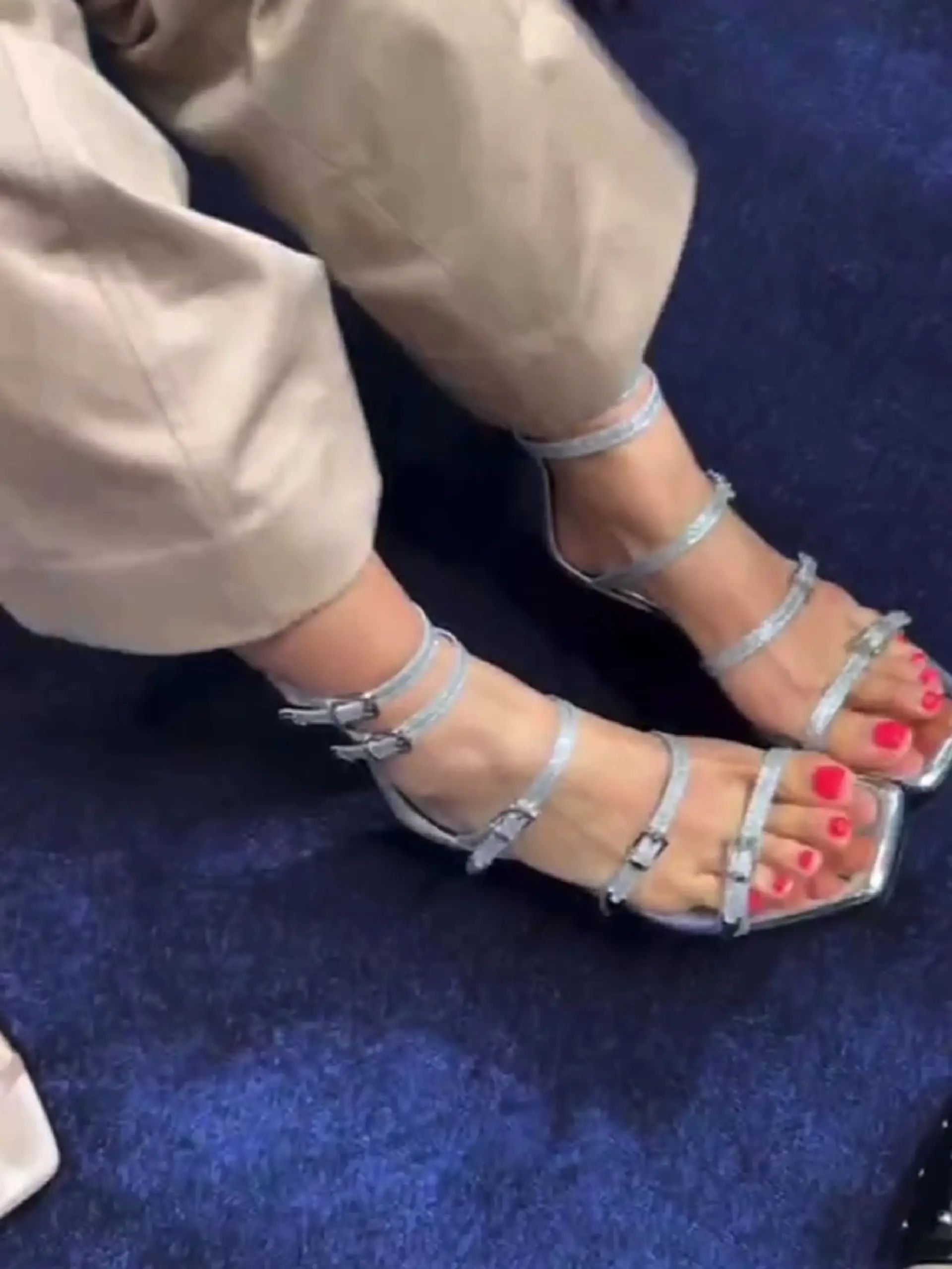 无帮 皮革  - VALI鞋履AI设计主图