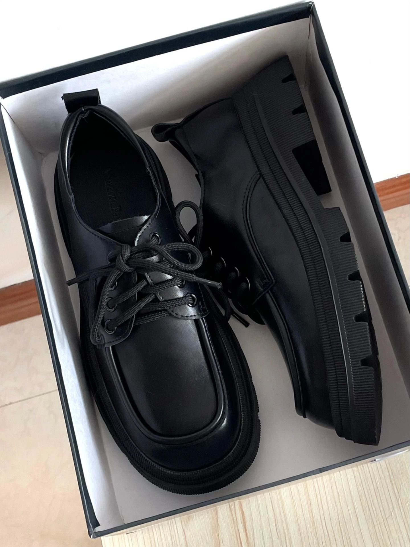 系带 皮革  - VALI鞋履AI设计主图