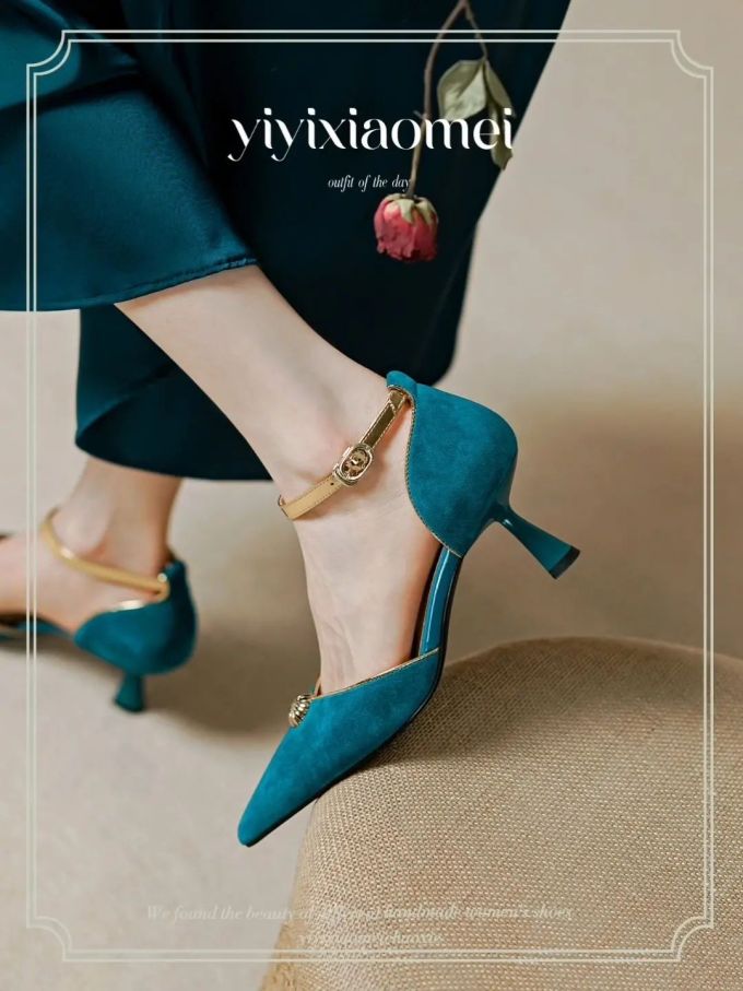 细跟 无帮 袢扣 皮革 