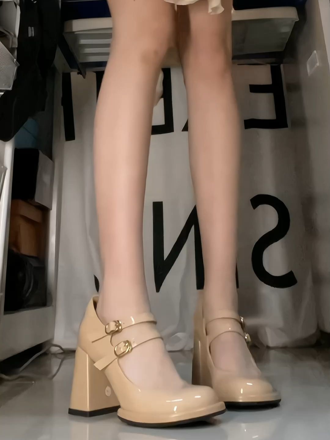 圆头 袢扣 浅口鞋 皮革  - VALI鞋履AI设计主图