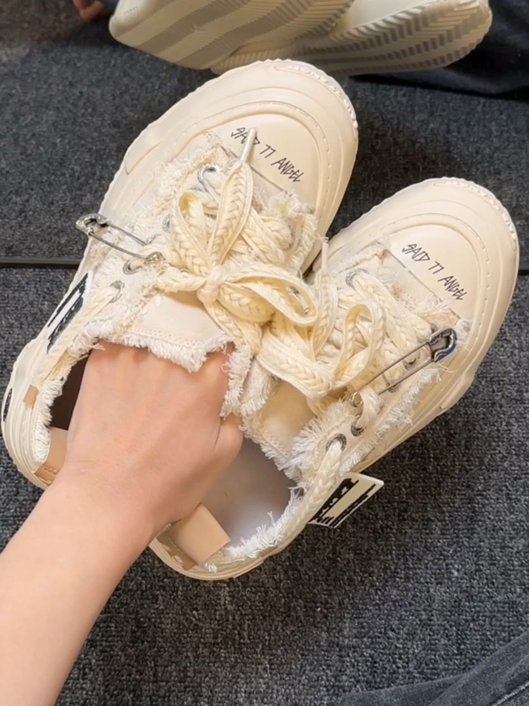 低帮  - VALI鞋履AI设计主图