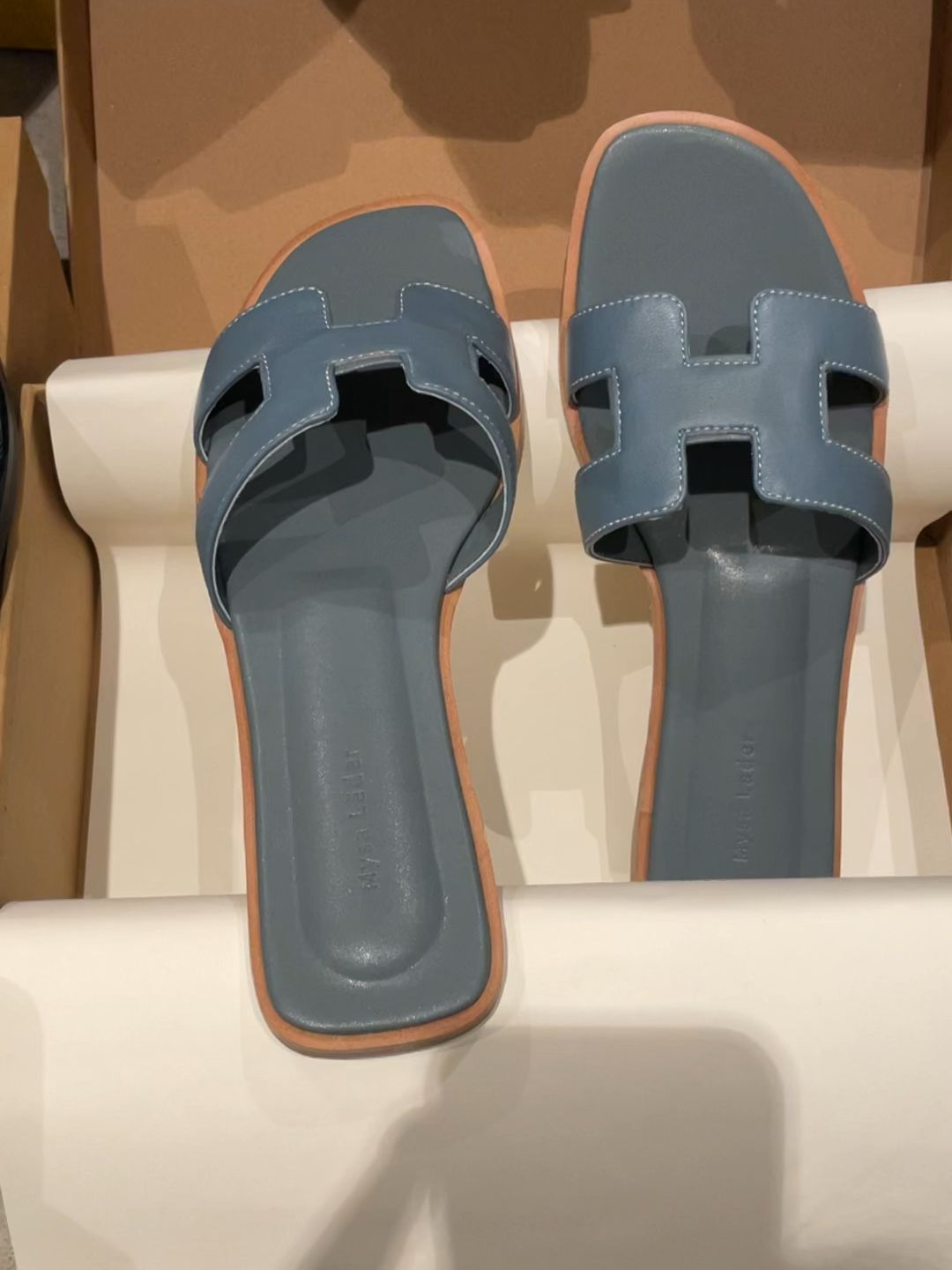 无帮 皮革  - VALI鞋履AI设计主图