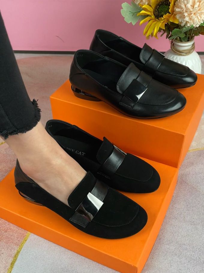 圆头 低帮 一脚蹬 深口鞋 皮革 