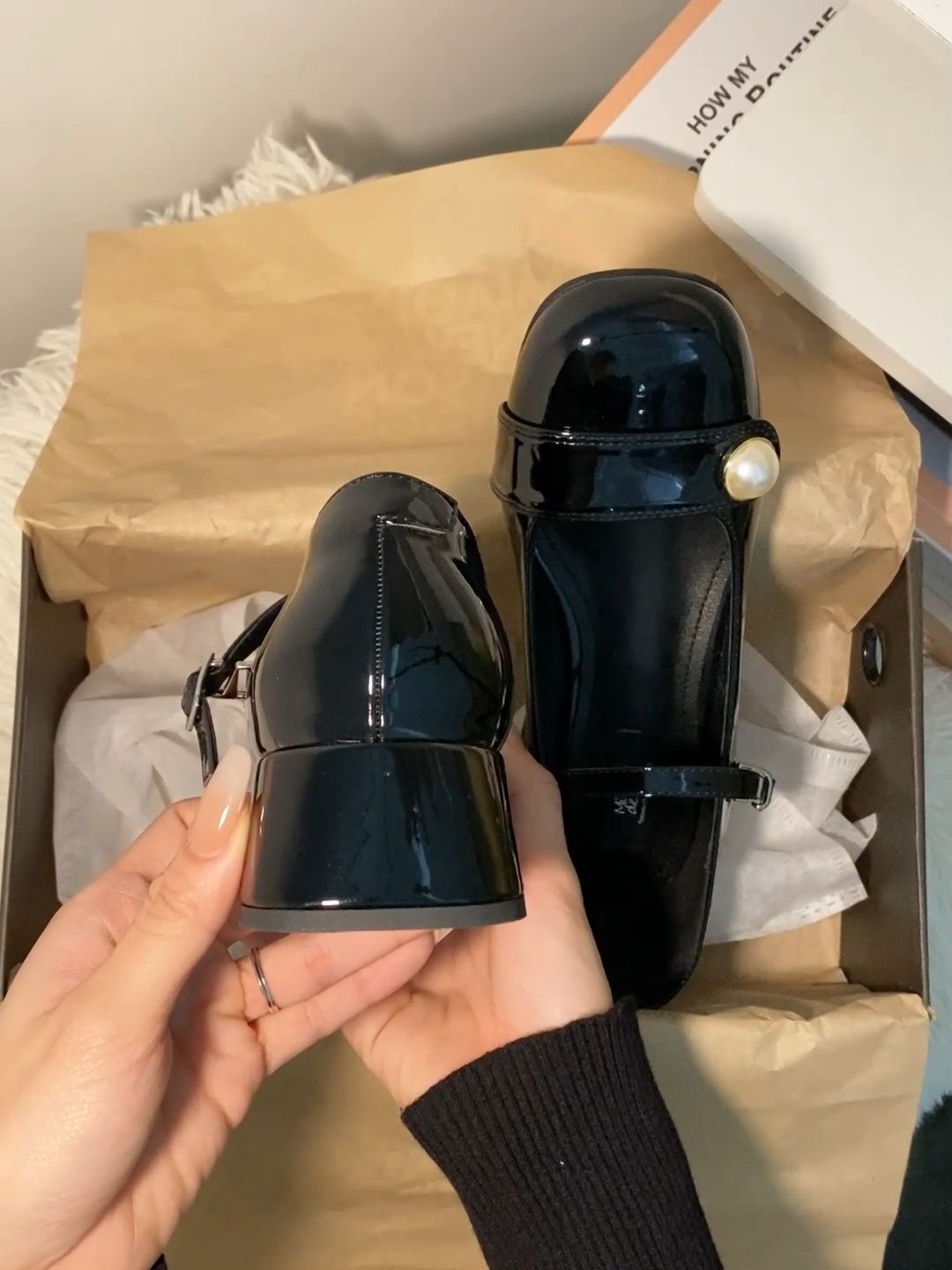 圆头 袢扣 浅口鞋 皮革  - VALI鞋履AI设计主图