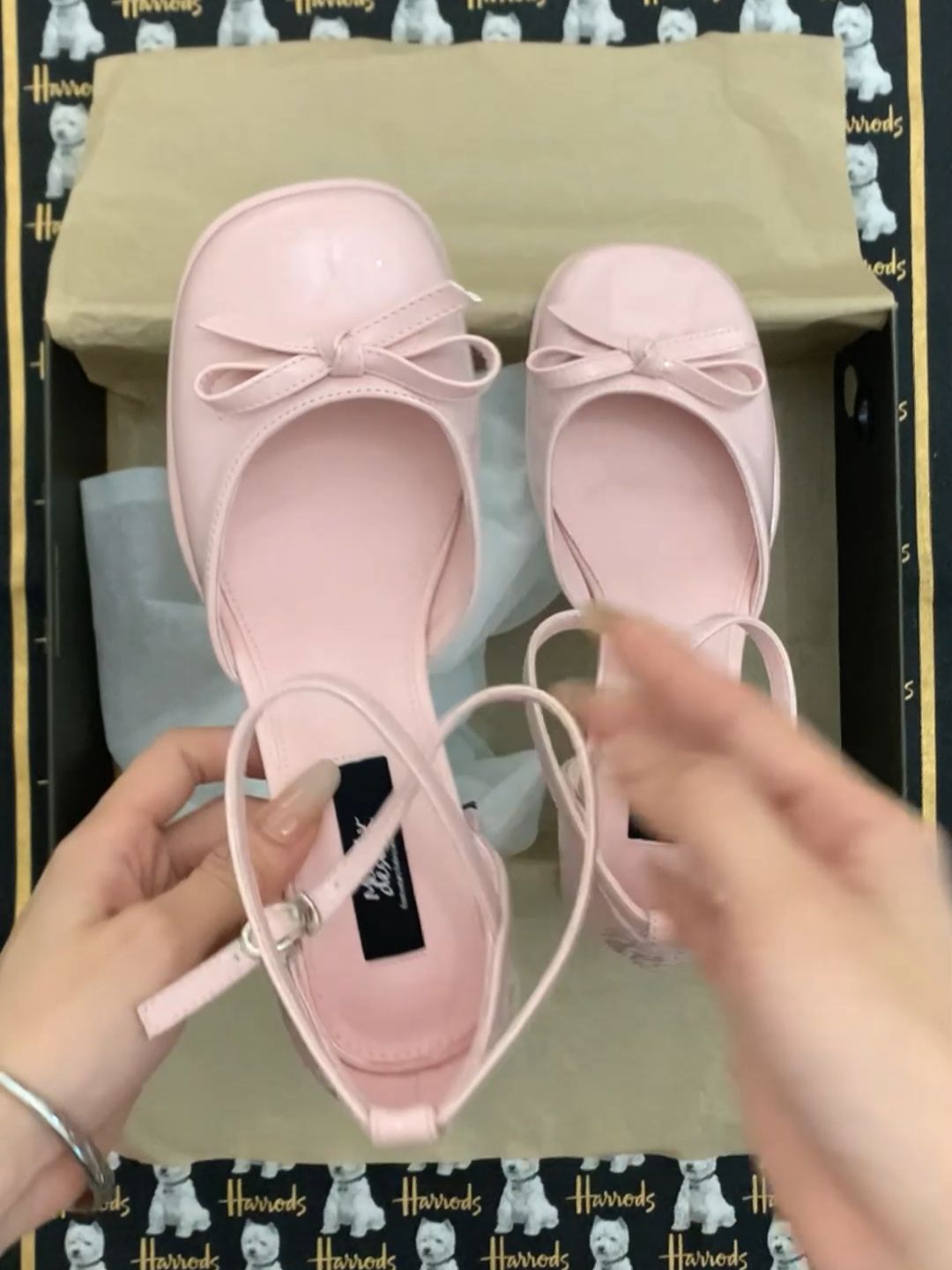 低帮 袢扣 浅口鞋  - VALI鞋履AI设计主图